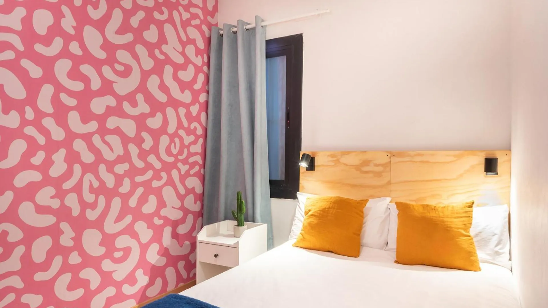 Spacious And Comfortable Apt In The City Center برشلونة 0*,